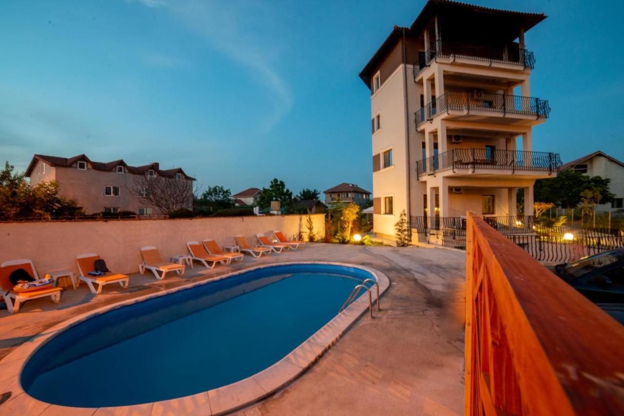 Breeze Villa Mamaia Nord Năvodari Exterior foto