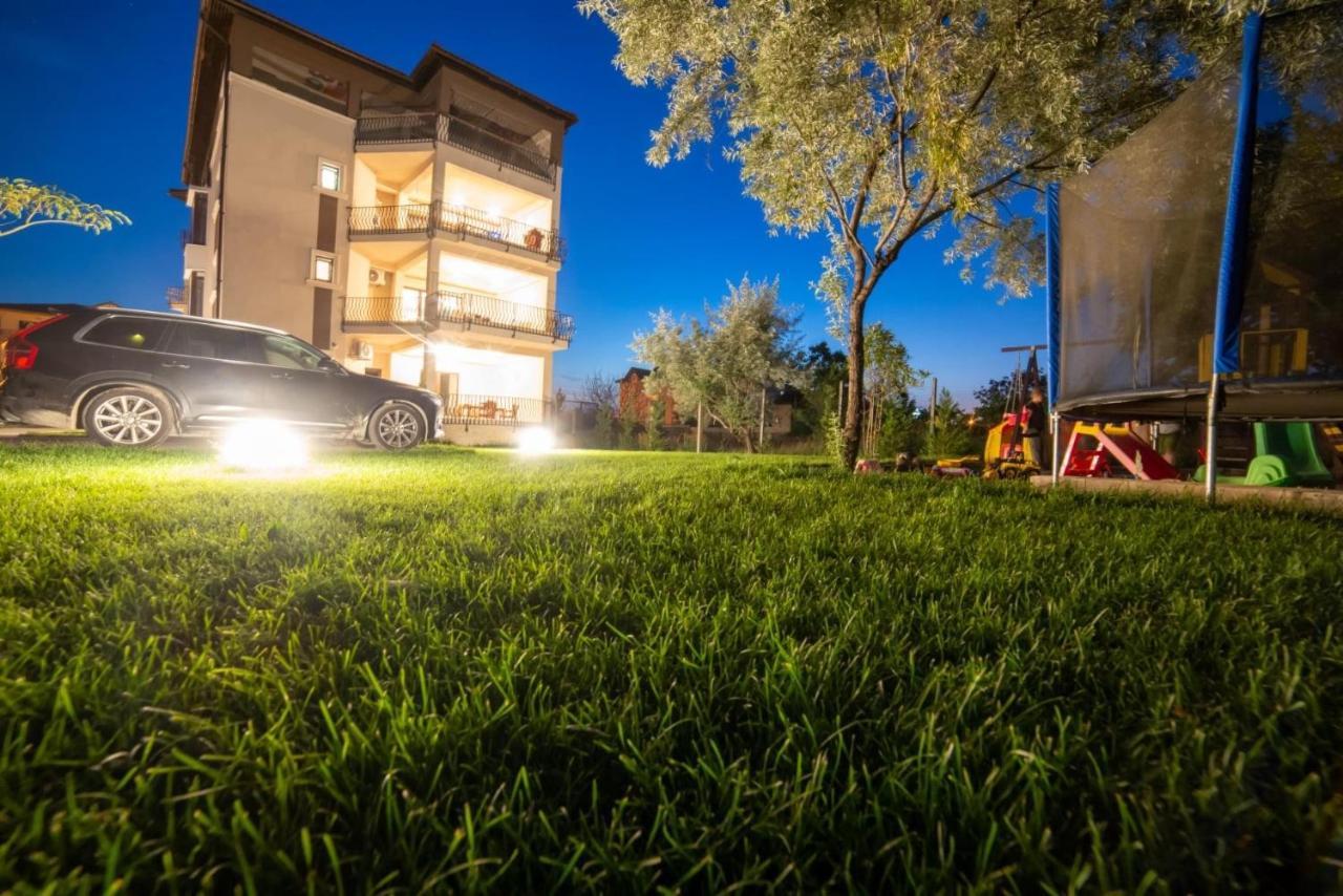 Breeze Villa Mamaia Nord Năvodari Exterior foto